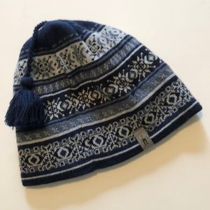 Smart Wool beanie.